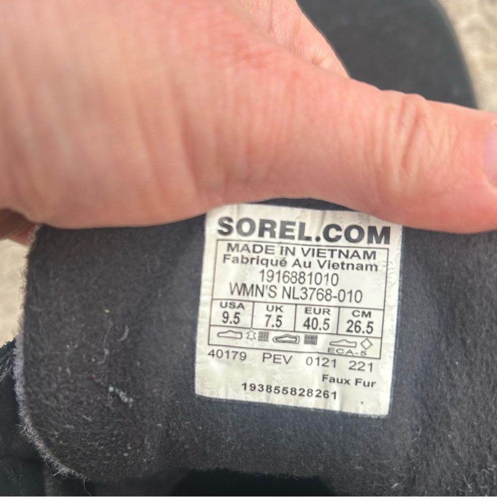 Sorel Kinetic Impact Ankle Boots, size 9.5