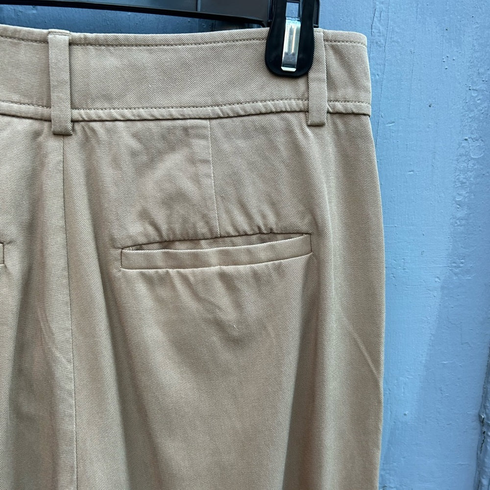 Everlane Way High Khaki Tapered chino, size 6