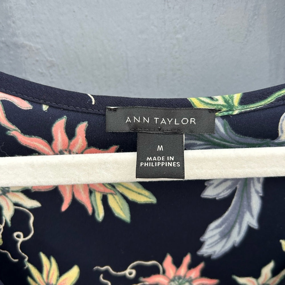 Ann Taylor Navy Blue Floral Short Flutter Sleeve Blouse, size M