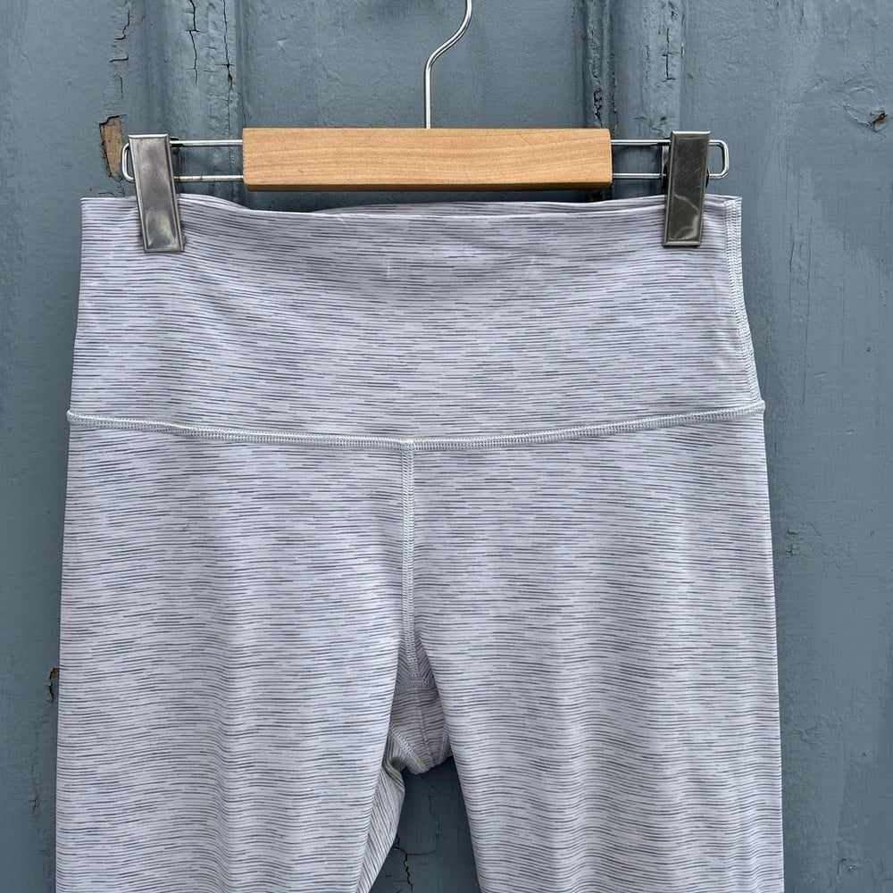 Lululemon crop wunder under, size 8