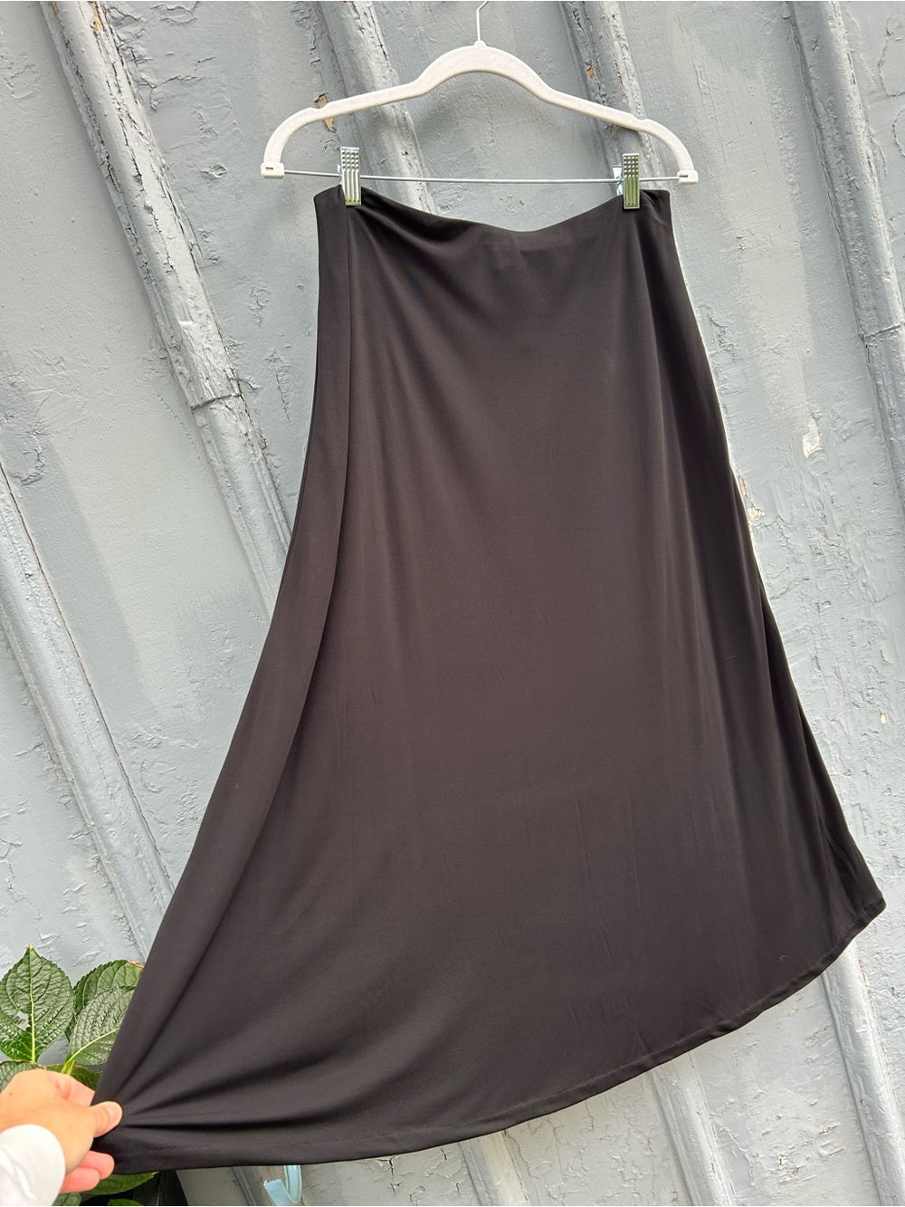 Banana Republic Crepe Midi Skirt, BNWT, size M