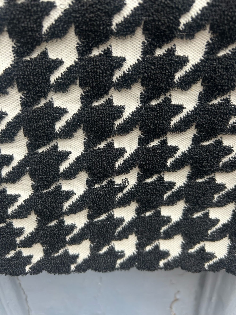 Burberry Exaggerated Houndstooth skirt, size M
