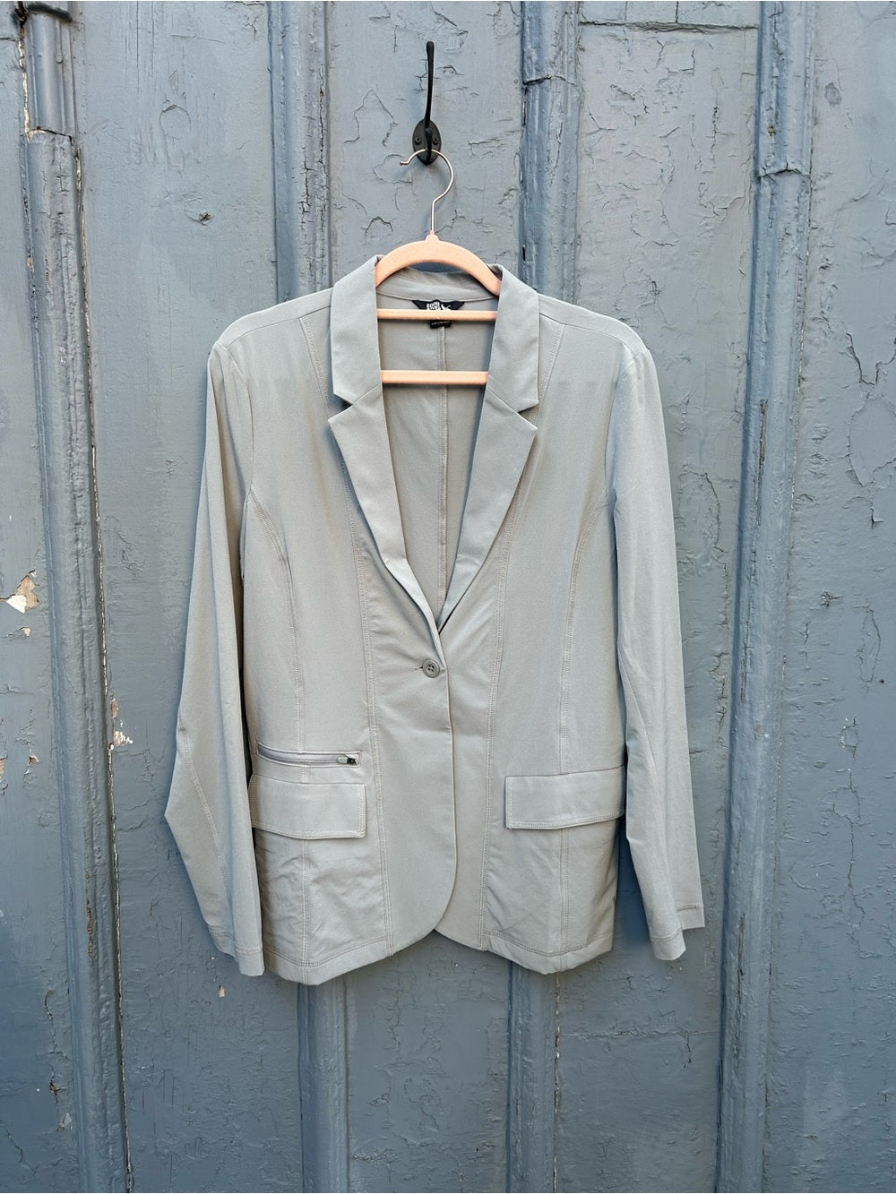 Eddie Bauer Departure light jacket, size 8