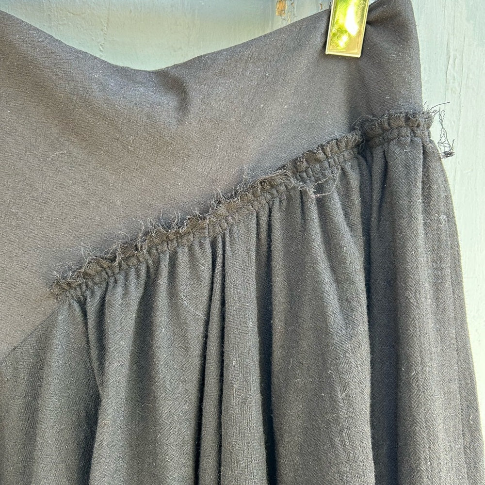 forme d’expression Black wool skirt, size 40