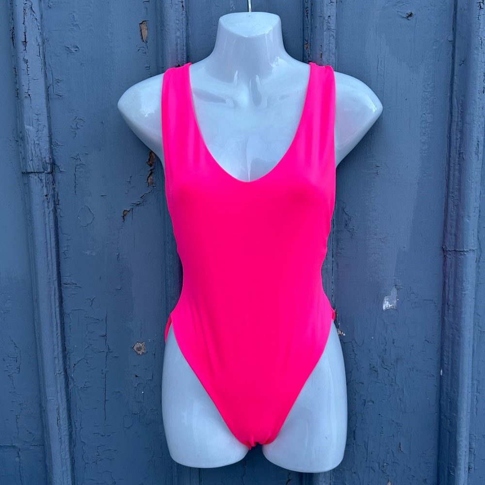 Londre Pink Body wear Minimalist One piece swimsuit, size Medium