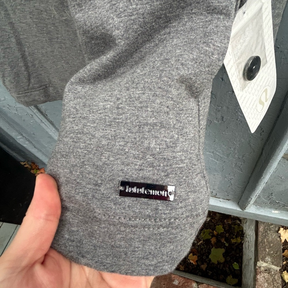 Lululemon dark Grey Savasana Wrap Sweater, BNWT, size 6