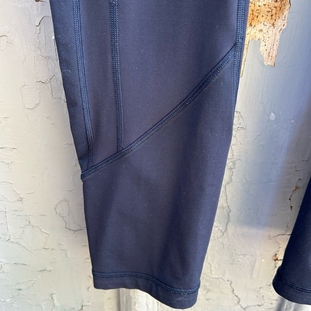 Lululemon navy all the right places crop, size 8