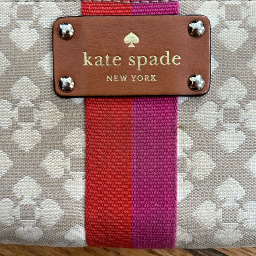 Kate Spade Neda Fabric Wallet, 7.5”x4”x1”