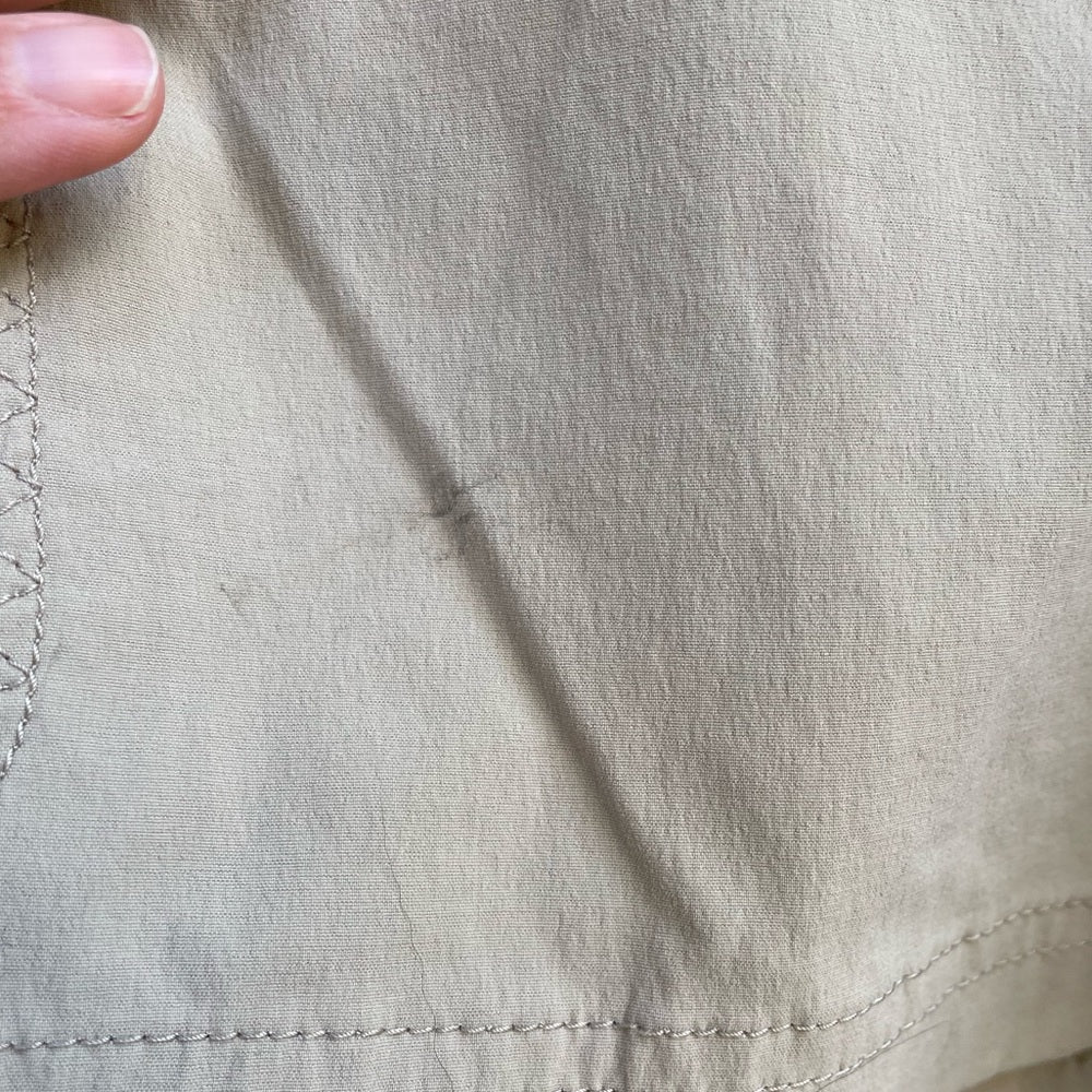 Eddie Bauer Taupe Cargo Shorts, size 6