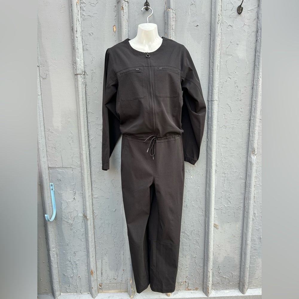 Lululemon Ventlight Zippered Jumpsuit Black, size 6