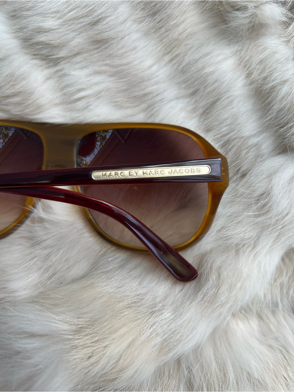 Marc Marc Jacob’s brown Retro Aviator, OS