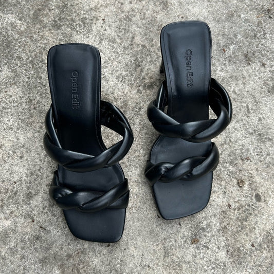 Open Edit Black Remmy Twist Sandal, Size 6.5