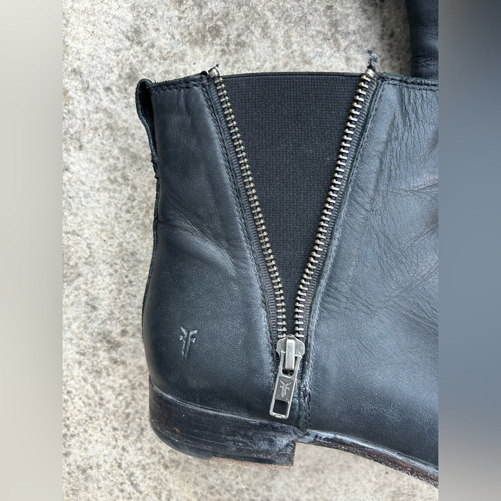 Frye Carley Zip Chelsea Boots, size 10