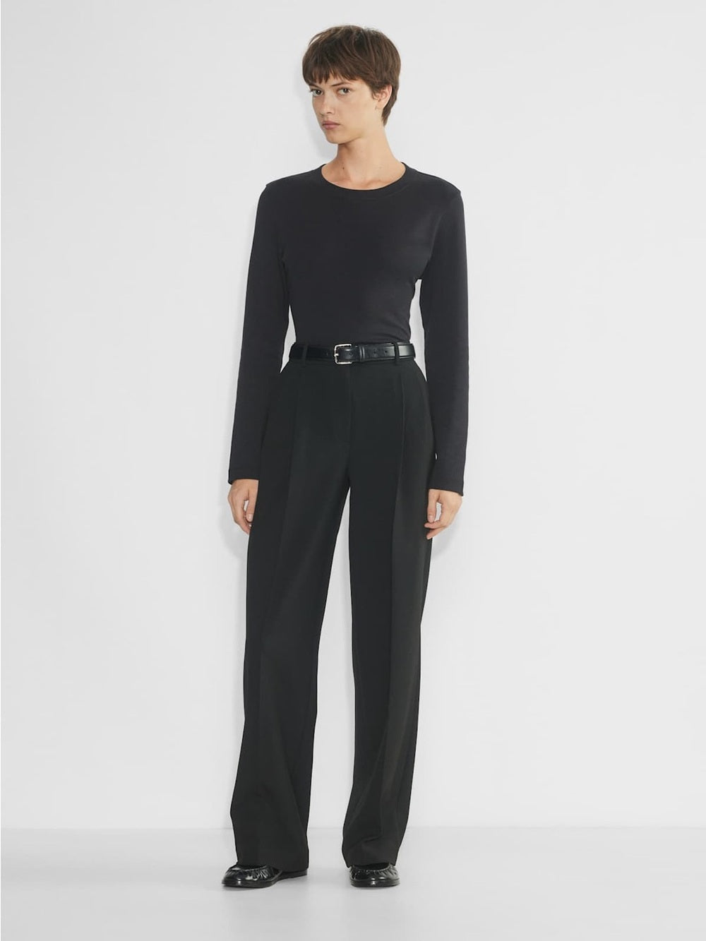 Babaton Black Japanese Crepe Pants, size 4