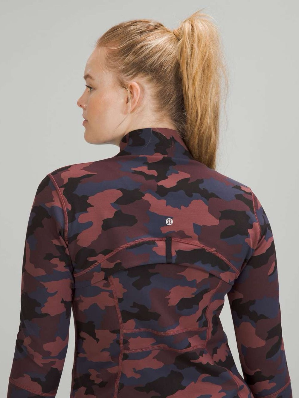 Lululemon Define Jacket Heritage Camo Smoky Red Night Sea, size 6