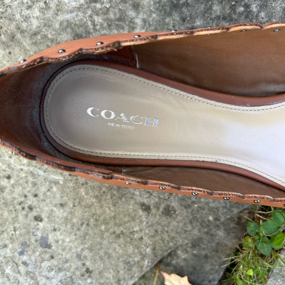Coach Jill Leather Scalloped Brown Flats, size 10