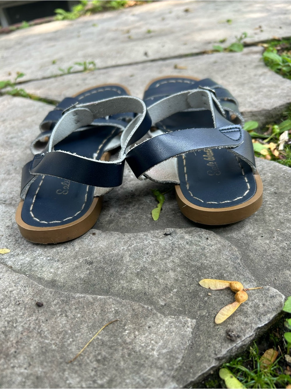 Salt Water sandals Original Navy Blue, size “6” (US8)