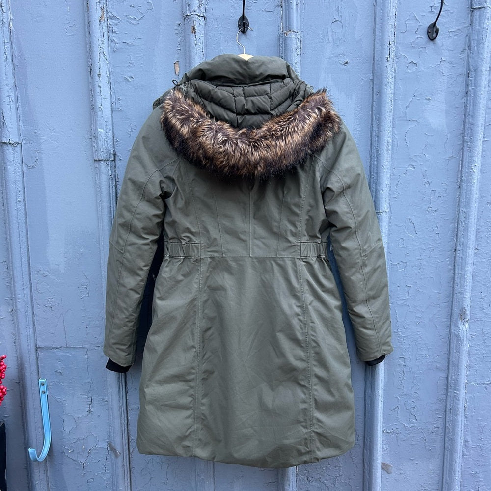 The North Face Women’s Arctic Parka, Small