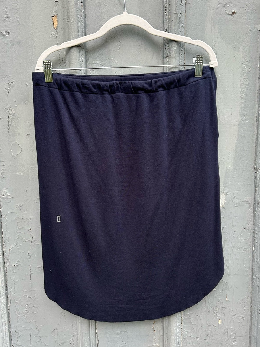 Kit & Ace Navy Midi skirt, Large