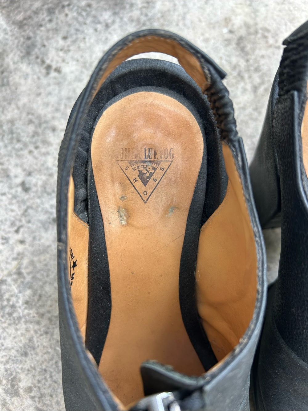 John Fluevog Black Prepare 2.0 Tent Open Toe Platform Sandal, size 7