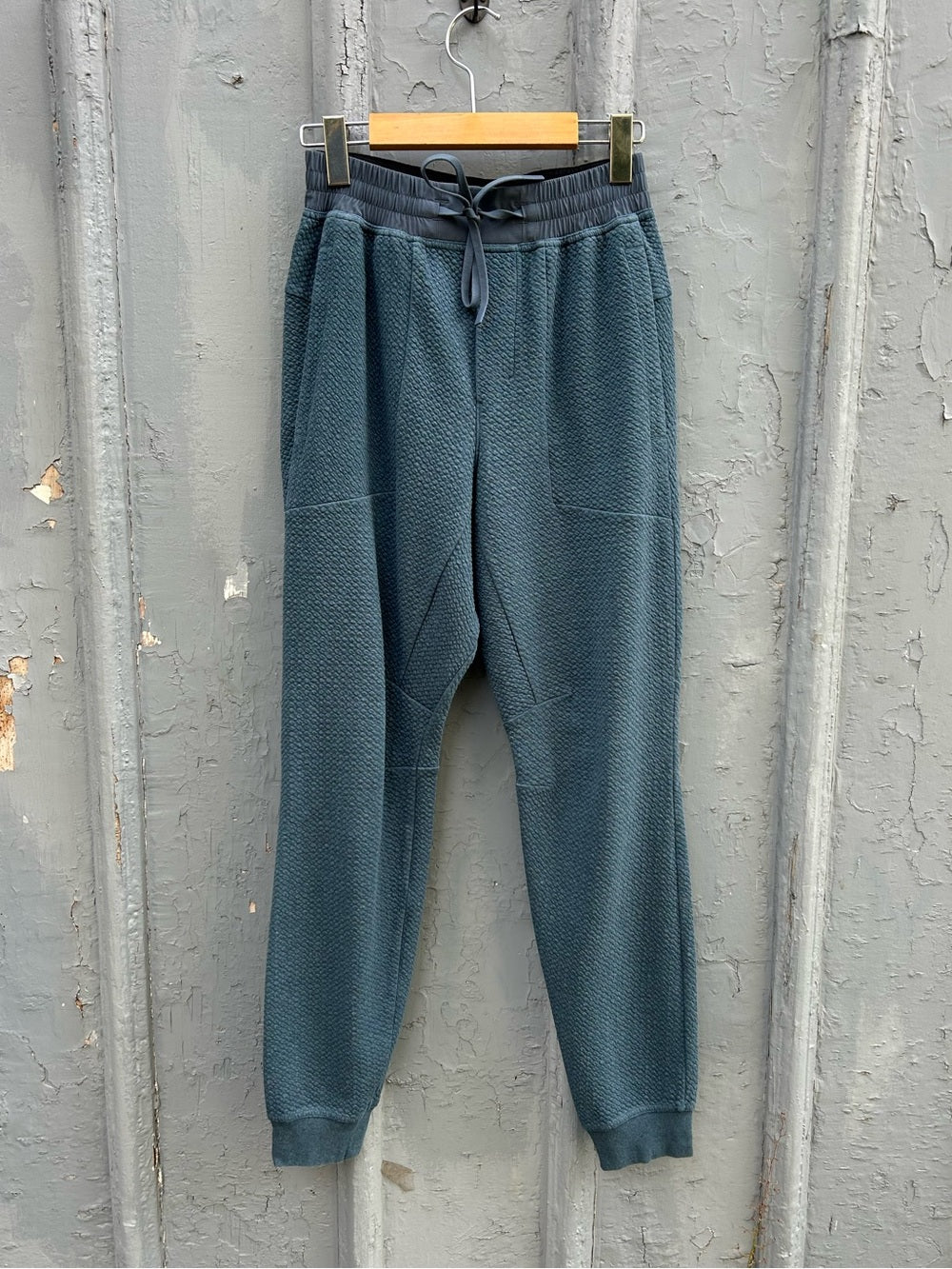 Lululemon At Ease Jogger 29", size xs