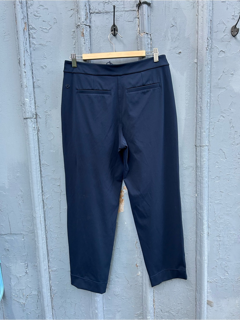 Lululemon Navy Tapered-Leg Mid-Rise Pant 7/8 Length, M