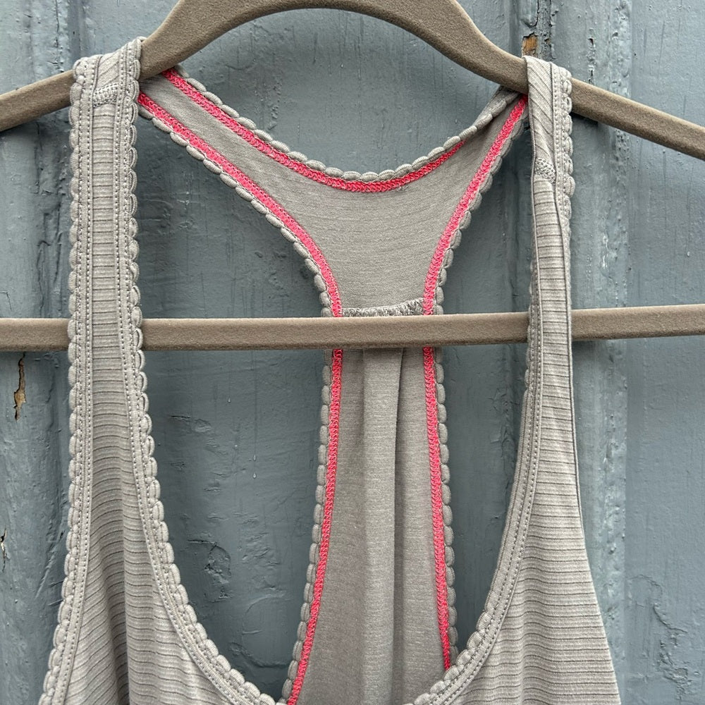 Lululemon 105 F Singlet, size 4/6