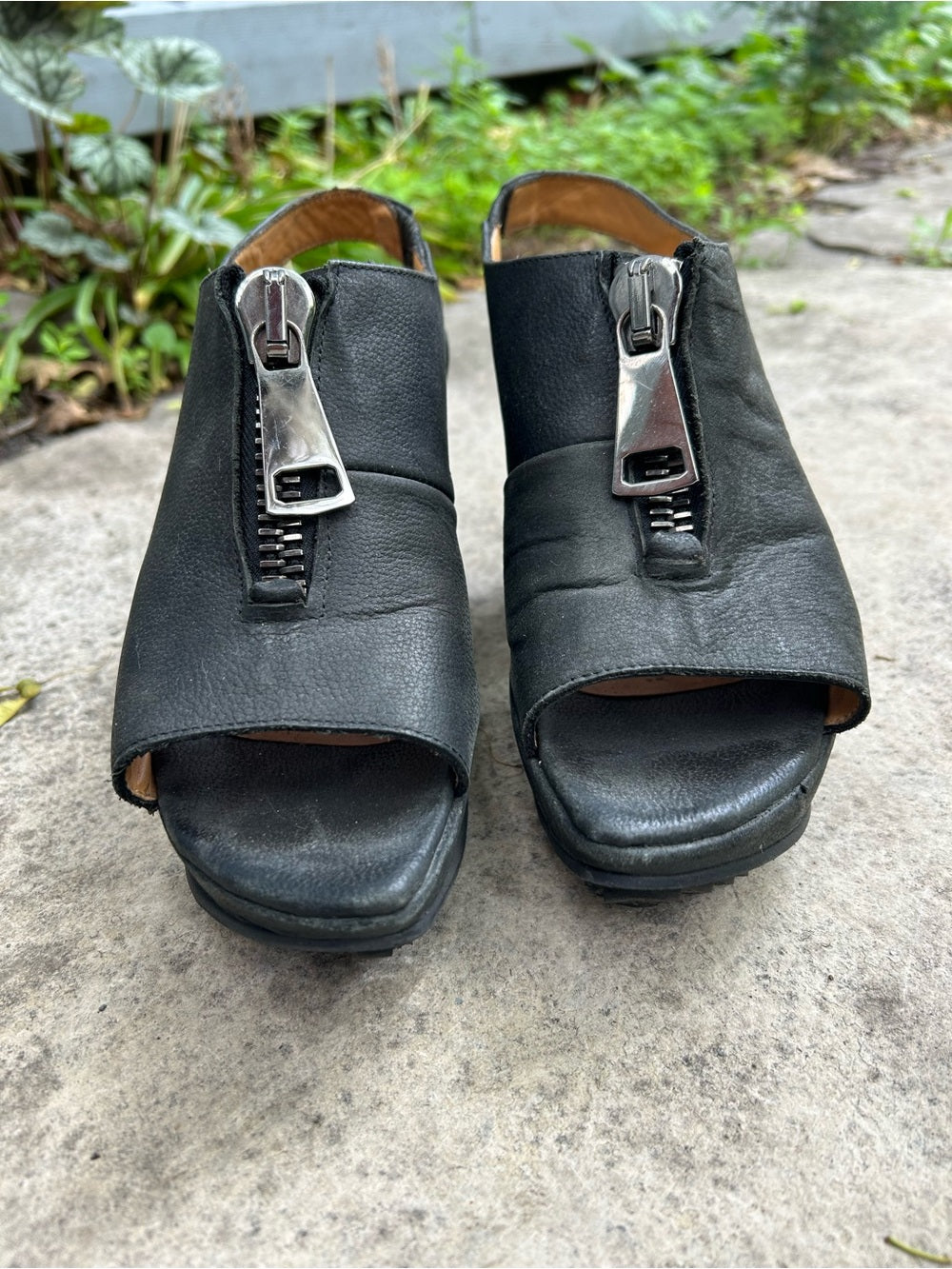 John Fluevog Black Prepare 2.0 Tent Open Toe Platform Sandal, size 7