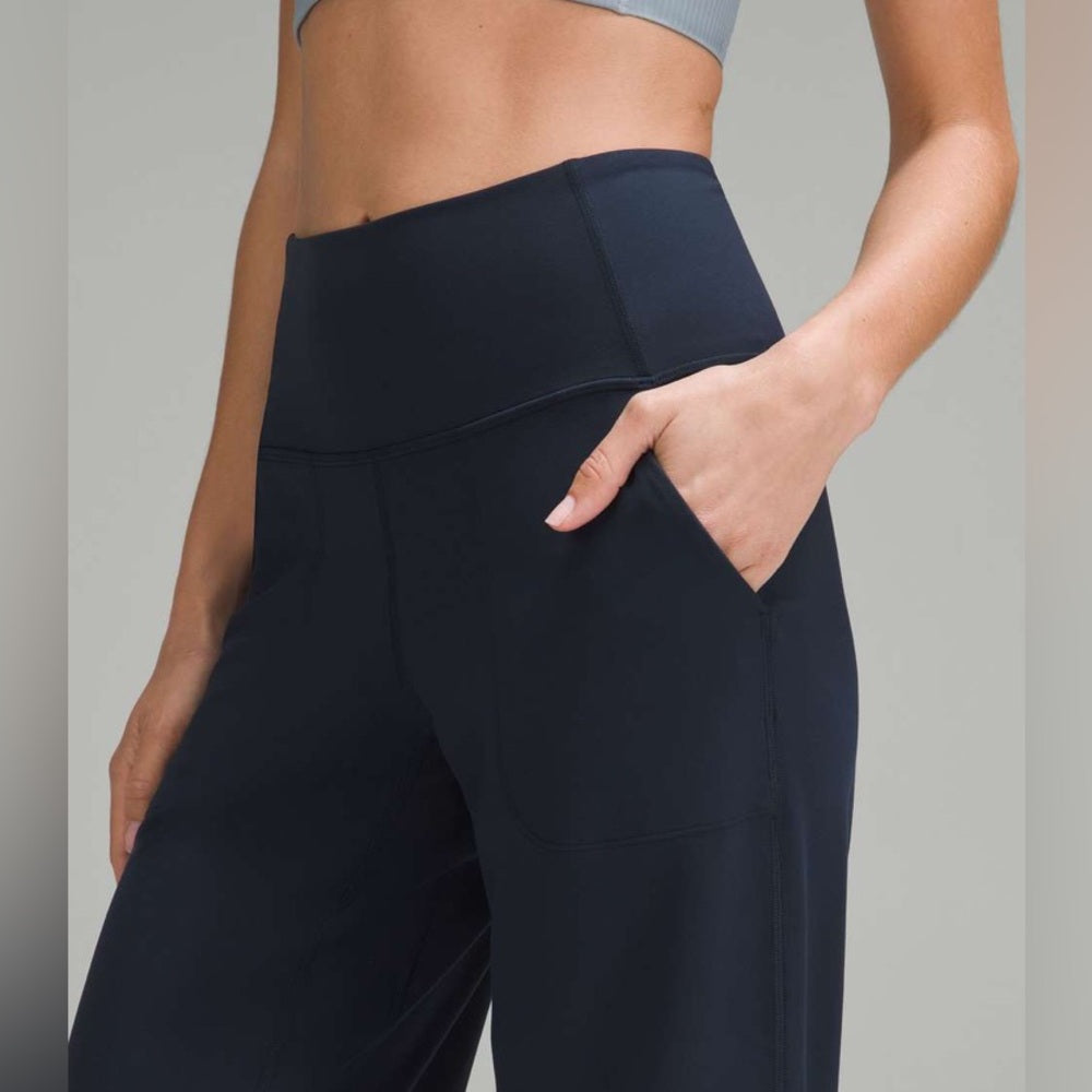 Lululemon Black Align Wide Leg, size 4