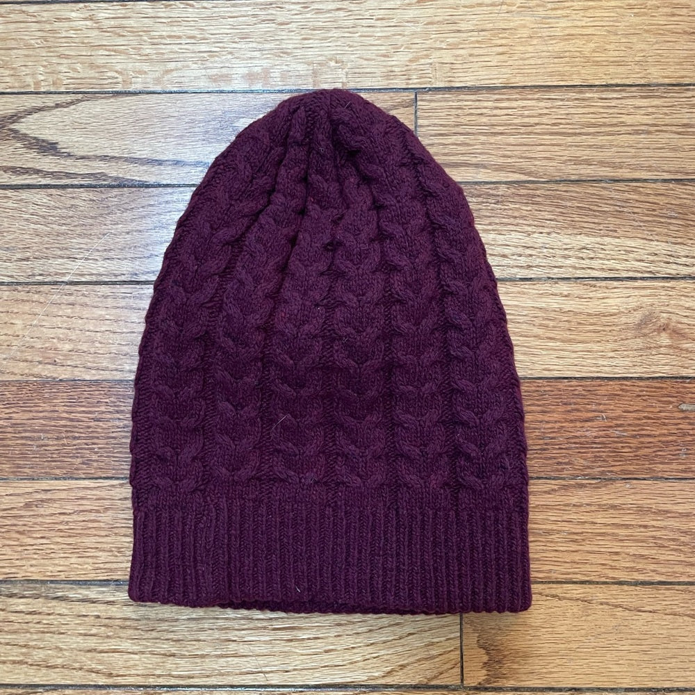 Canada Goose Burgundy Cashmere Cable Knit beanie Touque Hat