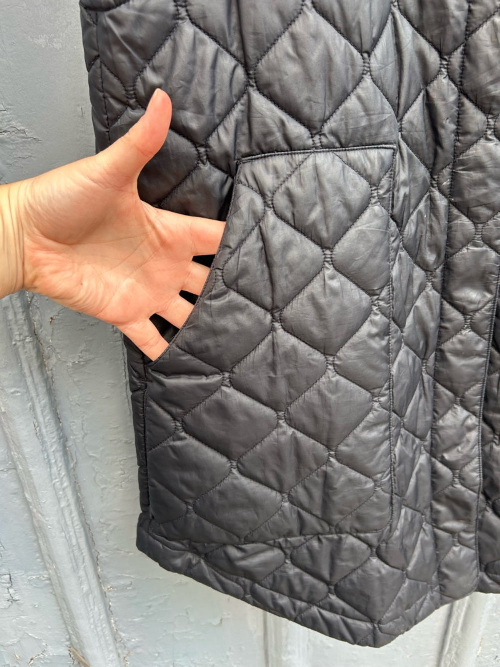 Kit & Ace All Day Black Long Quilted vest, Large