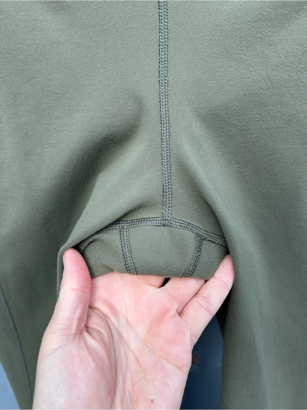 Lululemon Gather & Crow Crop II, size 12