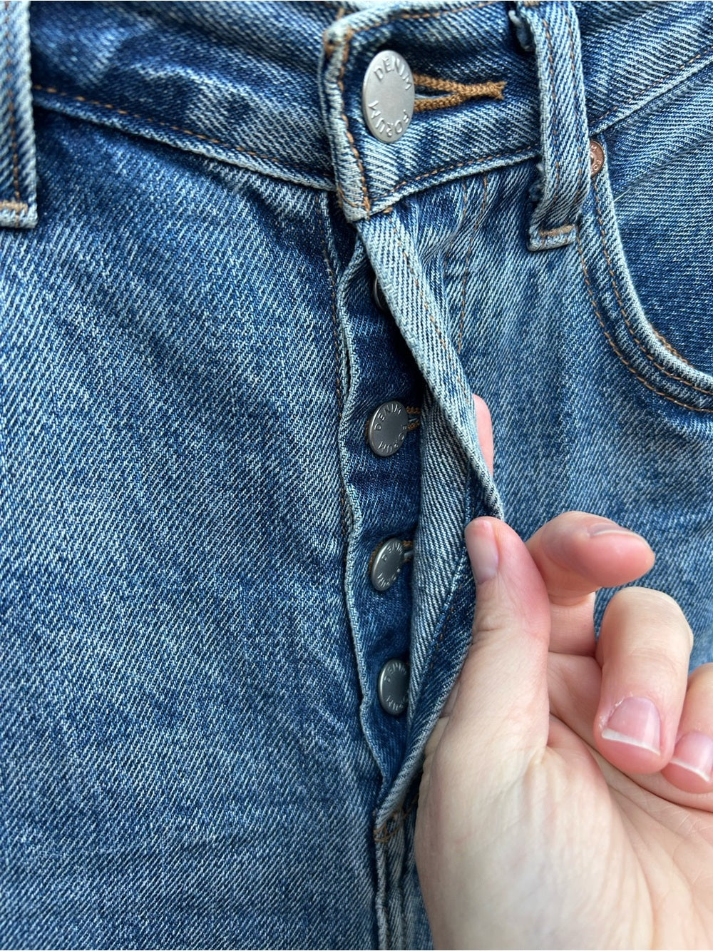 Denim Forum Joni High Rise Loose, size 25