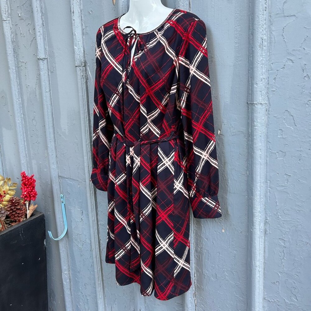 Ann Taylor Plaid Belted dress, size 4