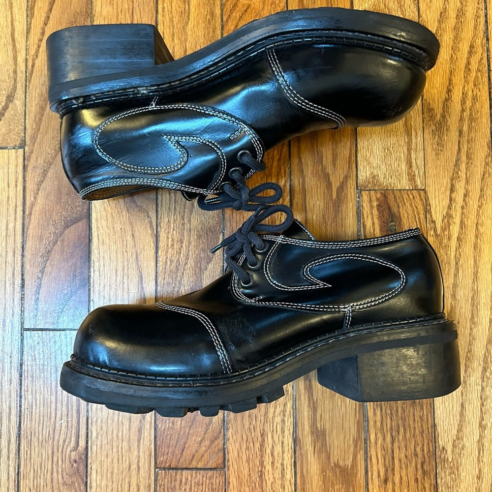 JOHN FLUEVOG Angel Gibson Swirl, Oxford, size 8