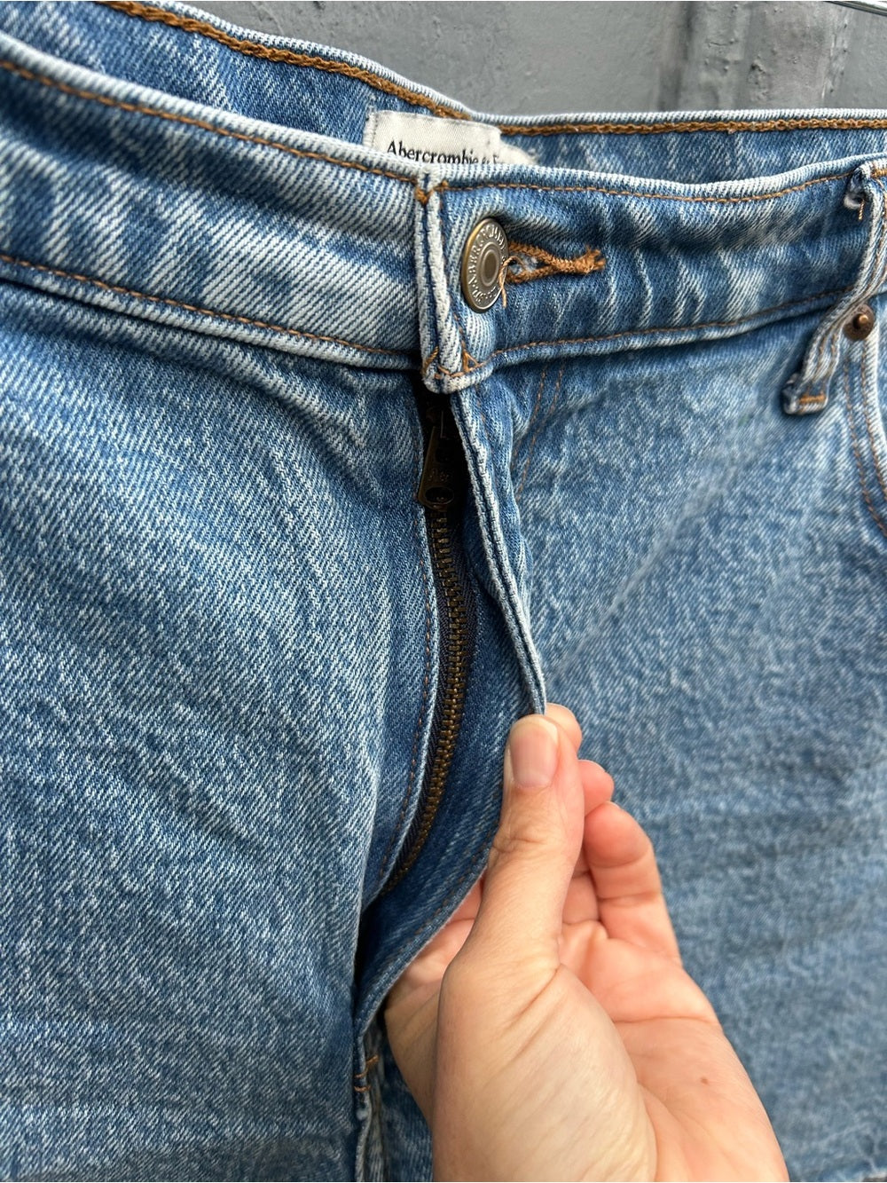 Abercrombie & Fitch Denim Dad Shorts, size 34/18