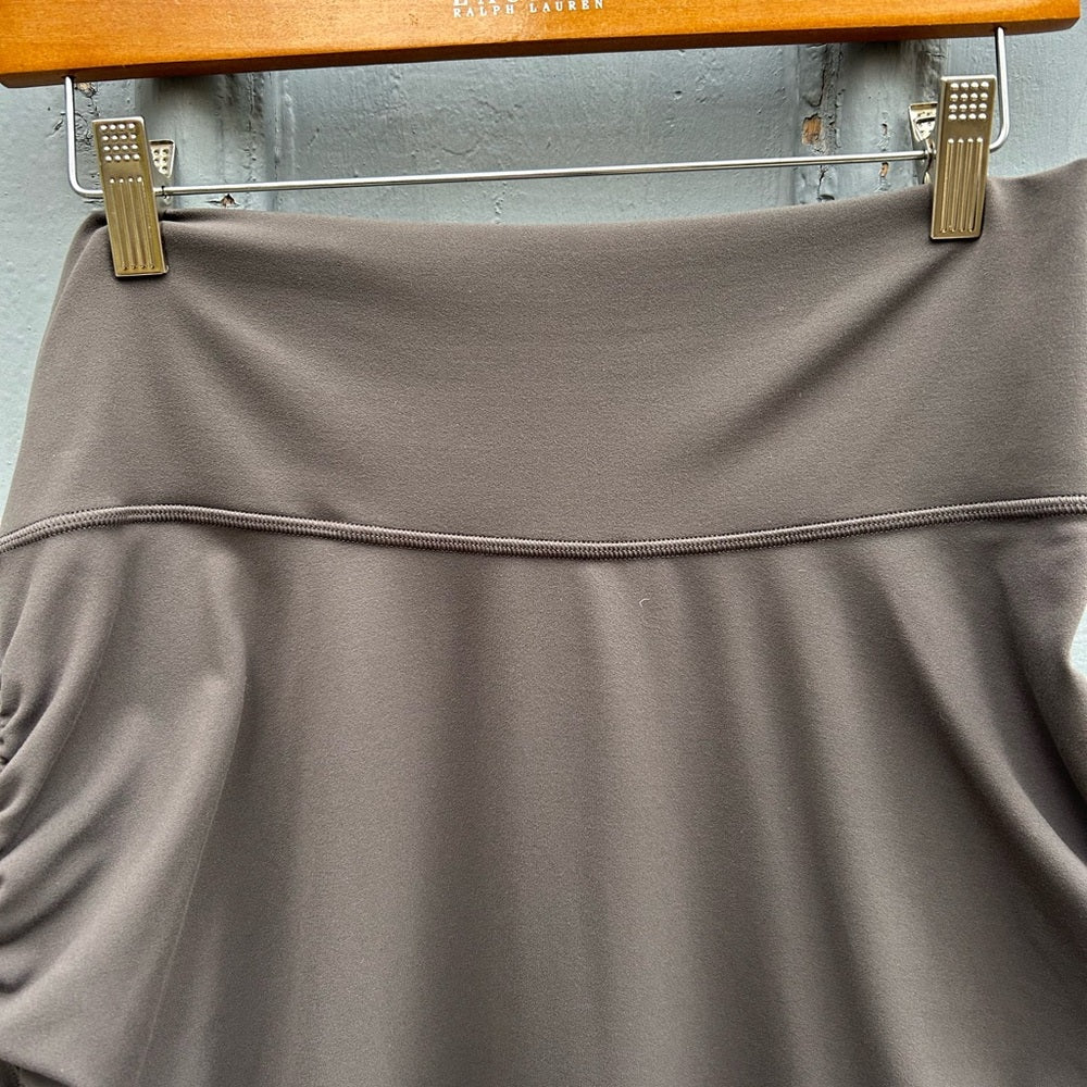Athleta Transcend midi skirt, size Large