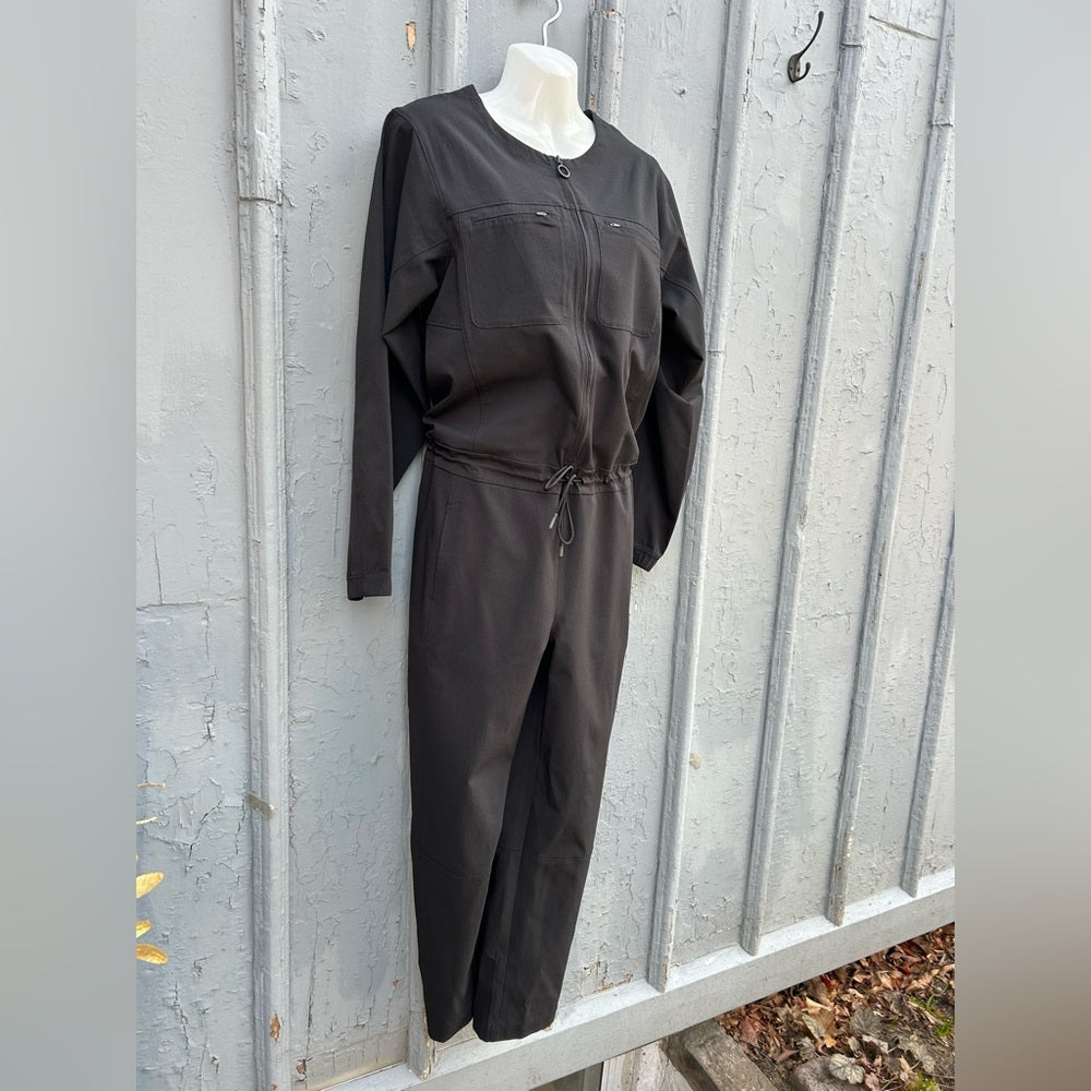 Lululemon Ventlight Zippered Jumpsuit Black, size 6