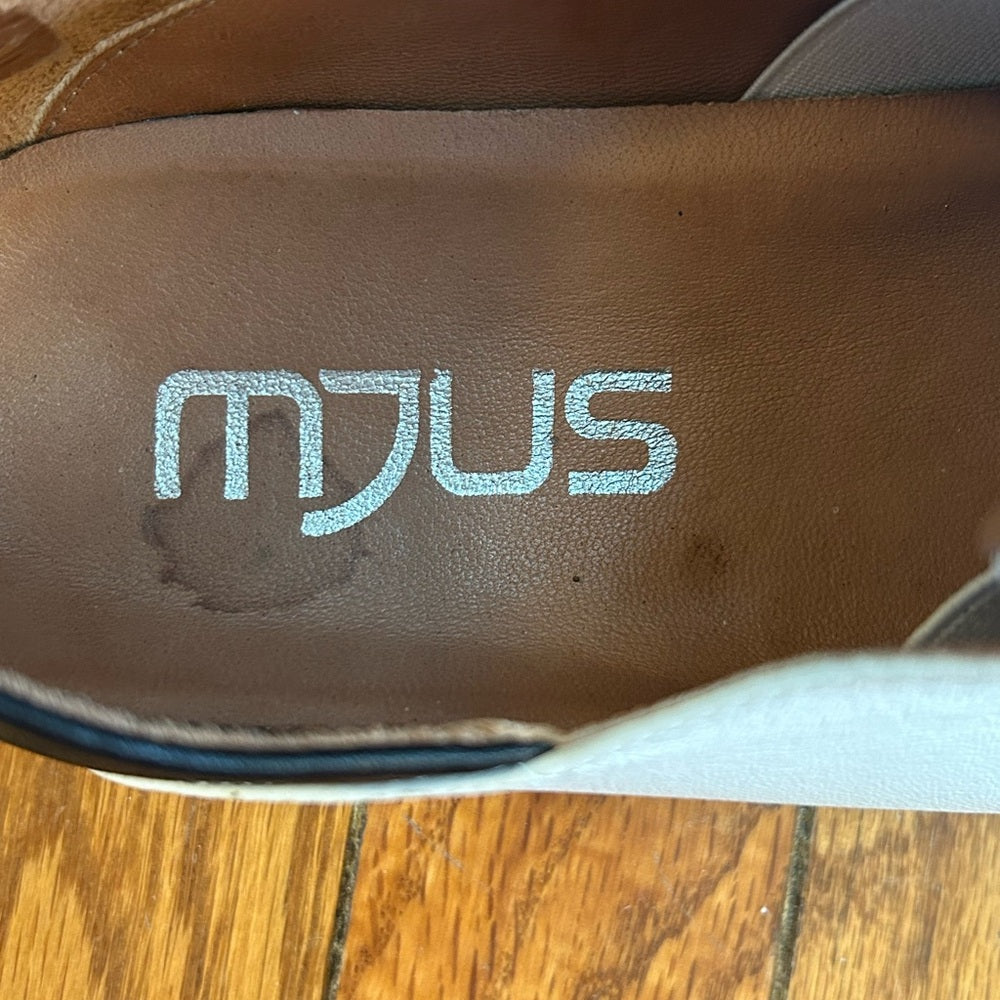 Mjus Fold down laceless leather sneaker, size 41