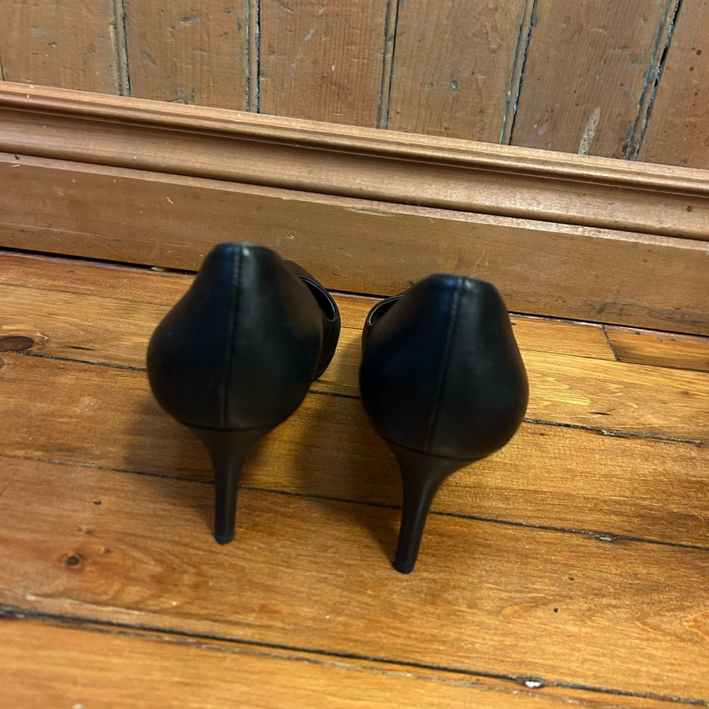 Via Spiga black pointed heels, size 10